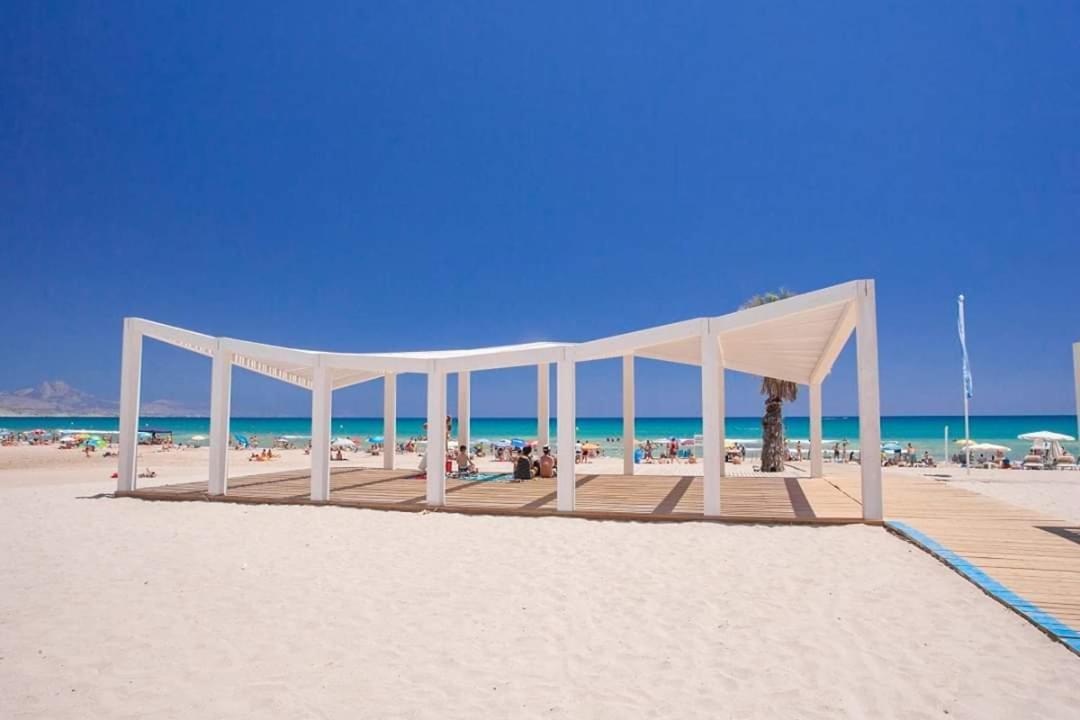 Charming Apartment In Alicante Near The Sea & City Center Buitenkant foto