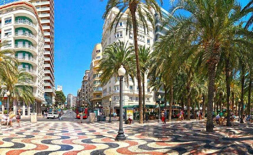 Charming Apartment In Alicante Near The Sea & City Center Buitenkant foto