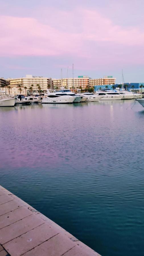 Charming Apartment In Alicante Near The Sea & City Center Buitenkant foto