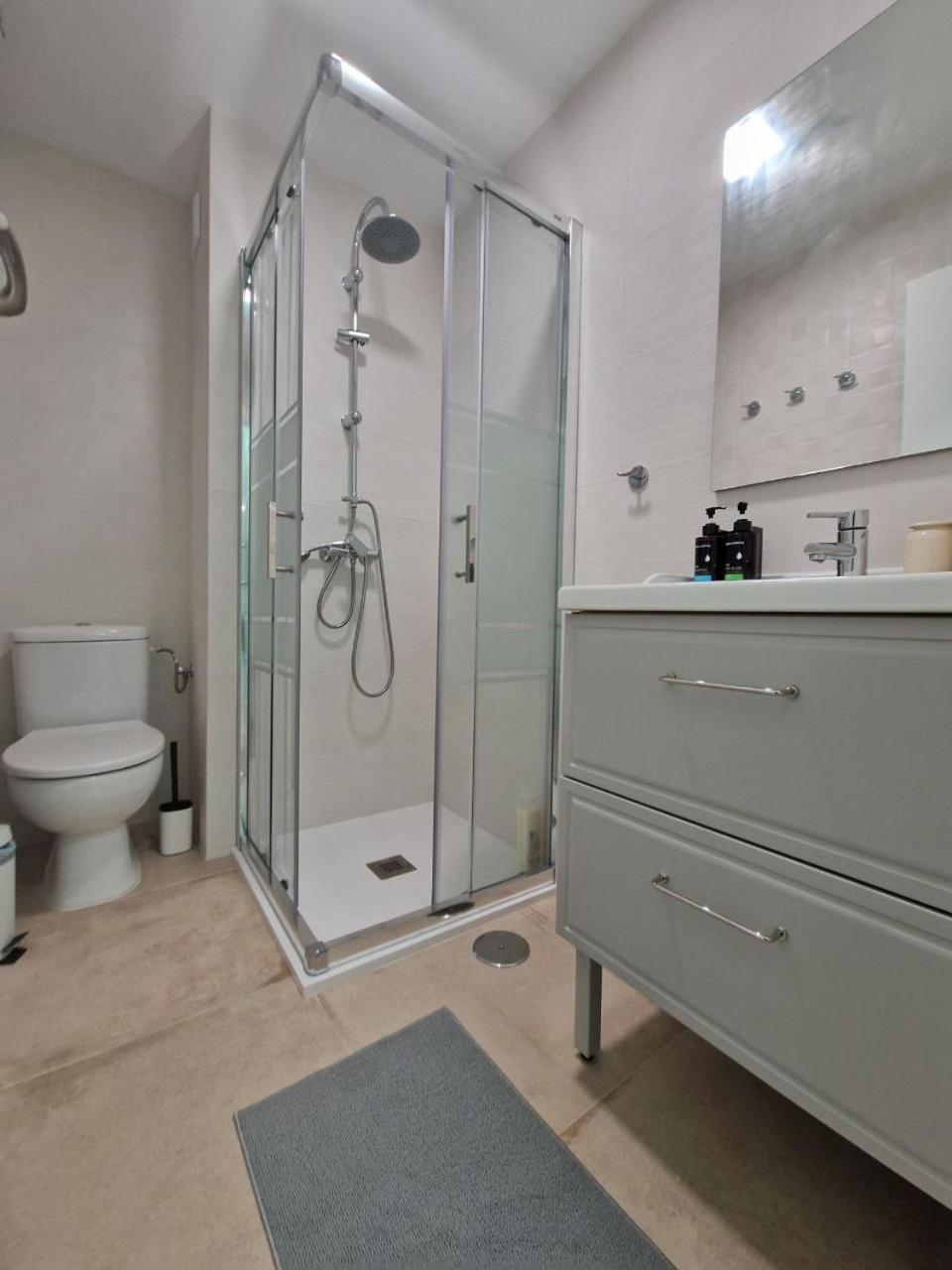Charming Apartment In Alicante Near The Sea & City Center Buitenkant foto
